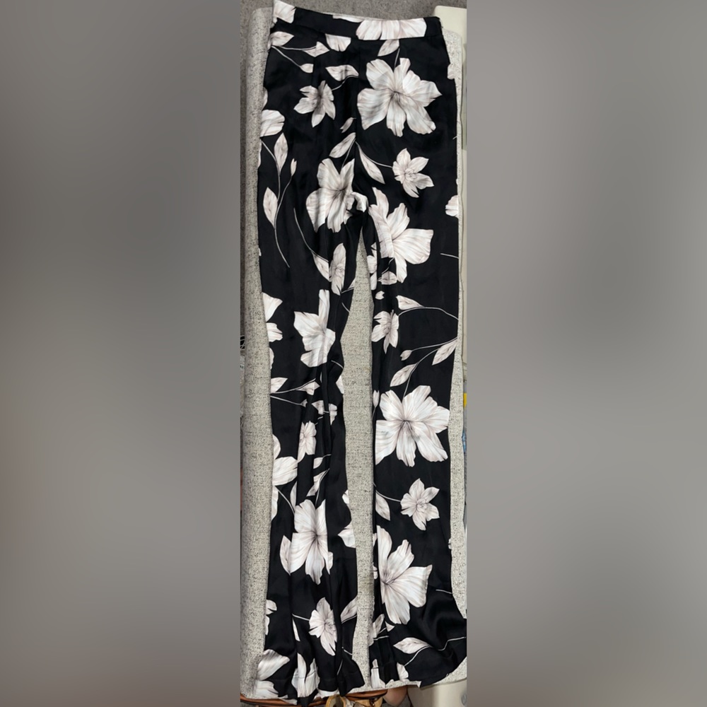 Floral long slilky pants